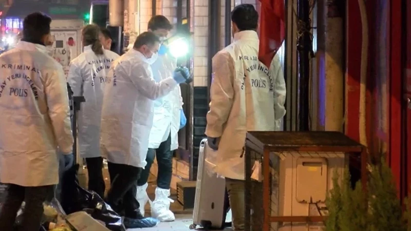 Kan donduran cinayette yeni görüntüler ortaya çıktı! Genç kadının cansız bedenini sokak sokak taşıdılar - Resim: 5