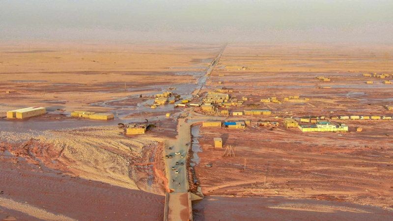 Libya'daki sel şehri bataklığa çevirdi! İlk günün görüntüleri dünyayı şoke etti - Resim: 73