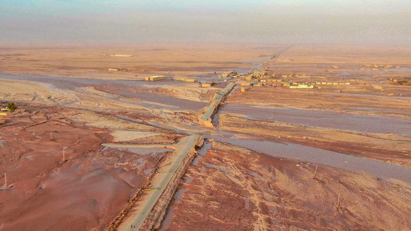 Libya'daki sel şehri bataklığa çevirdi! İlk günün görüntüleri dünyayı şoke etti - Resim: 80