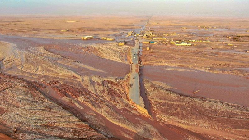 Libya'daki sel şehri bataklığa çevirdi! İlk günün görüntüleri dünyayı şoke etti - Resim: 81