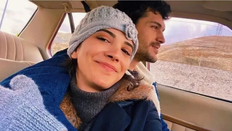 Alperen Duymaz sosyal medya hesabından kutladı! Çekirdek ailesiyle ilk kez pozunu paylaştı - Resim: 2