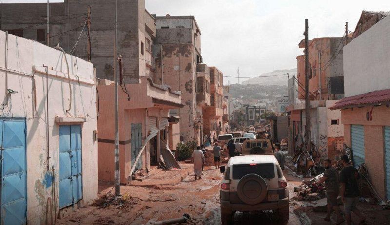 Sel felaketi yaşayan Libya'daki Derne kentinde 245 ceset bulundu - Resim: 19