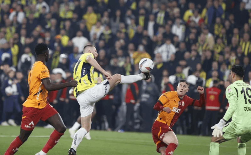 Dev kapışma sahada: Fenerbahçe evinde Galatasaray’ı ağırlıyor - Resim: 10
