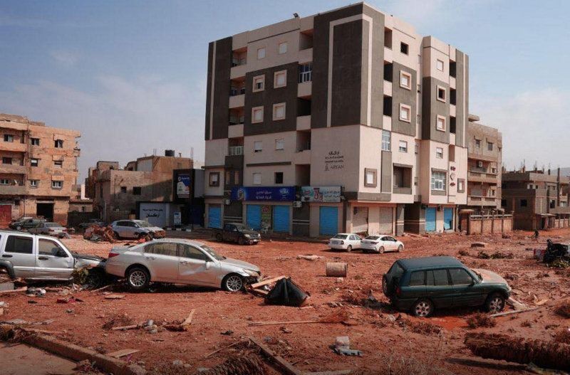 Sel felaketi yaşayan Libya'daki Derne kentinde 245 ceset bulundu - Resim: 24
