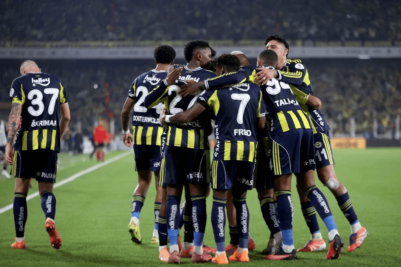 Dev kapışma sahada: Fenerbahçe evinde Galatasaray’ı ağırlıyor - Resim: 12