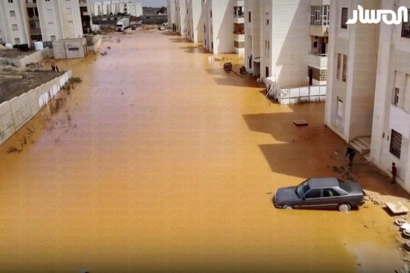 Libya'daki sel şehri bataklığa çevirdi! İlk günün görüntüleri dünyayı şoke etti - Resim: 45