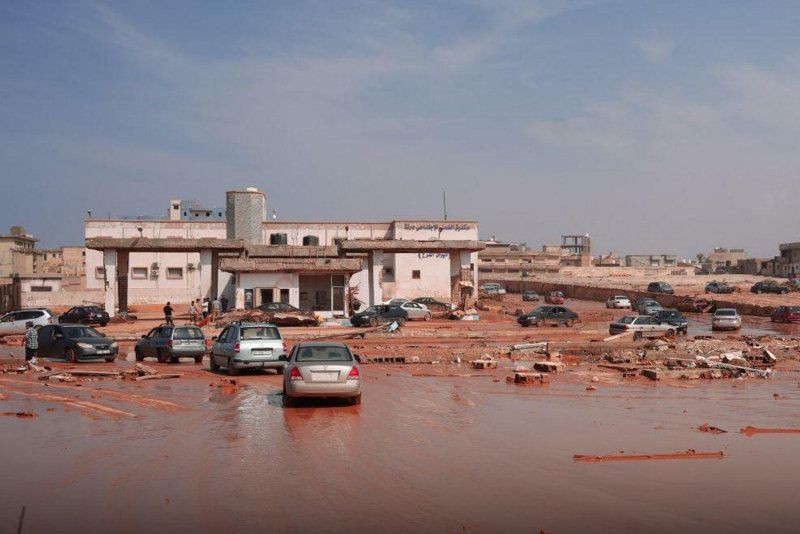 Sel felaketi yaşayan Libya'daki Derne kentinde 245 ceset bulundu - Resim: 15