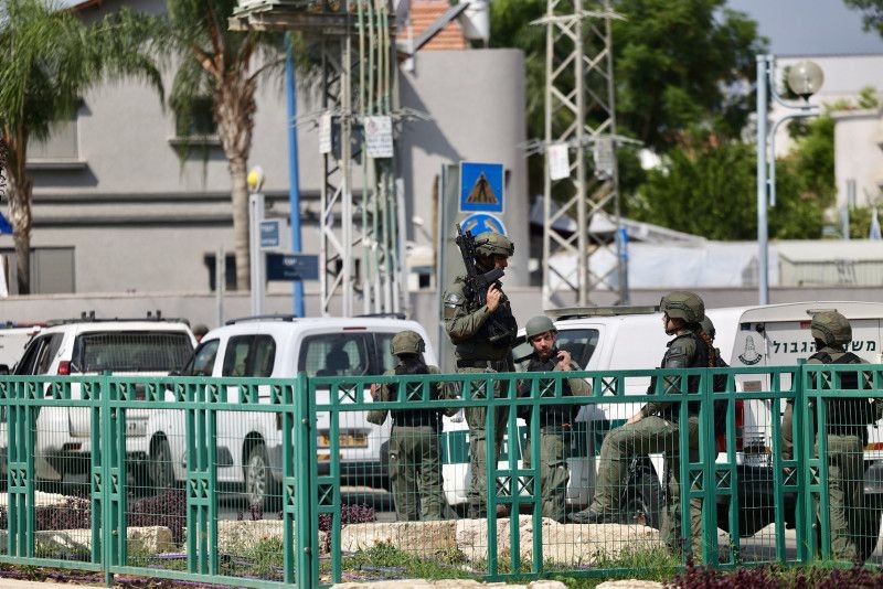 İsrail basını Hamas'ın saldırısından Netanyahu'yu sorumlu tutuyor! Menachem Begin gibi istifa etmeli - Resim: 13