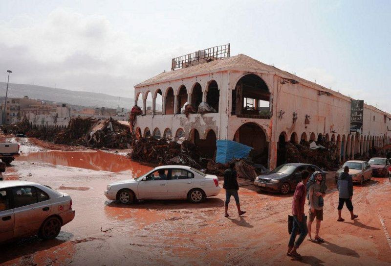 Libya'daki sel şehri bataklığa çevirdi! İlk günün görüntüleri dünyayı şoke etti - Resim: 28
