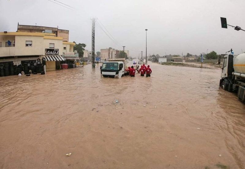 Libya'daki sel şehri bataklığa çevirdi! İlk günün görüntüleri dünyayı şoke etti - Resim: 49