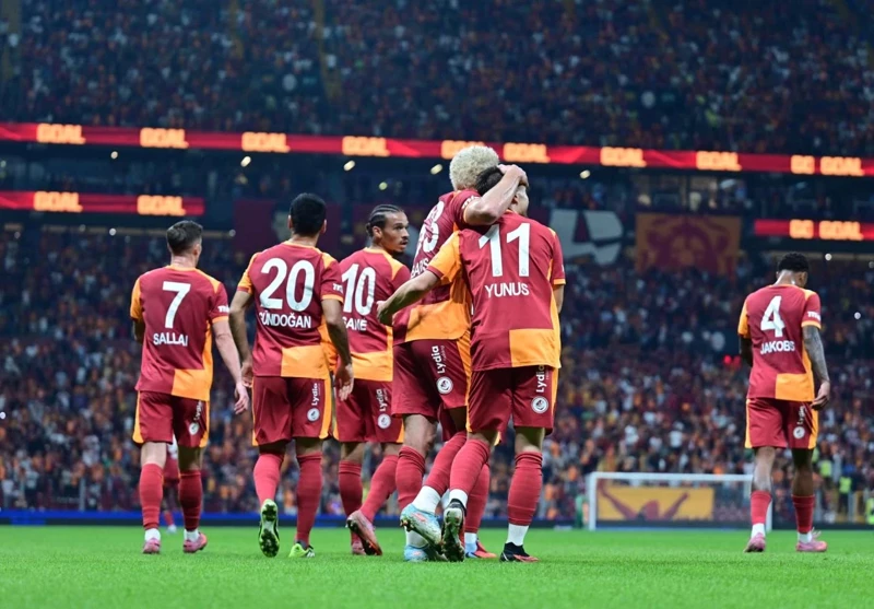Galatasaray’dan Okan Buruk’a yeni sözleşme! Maaşı ortaya çıktı! 1.5 milyon euroluk bonus detayı - Resim: 1