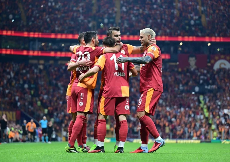 Galatasaray'ın Şampiyonlar Ligi planı ortaya çıktı! Okan Buruk 3 puanlık hedef maçlarını belirledi - Resim: 1