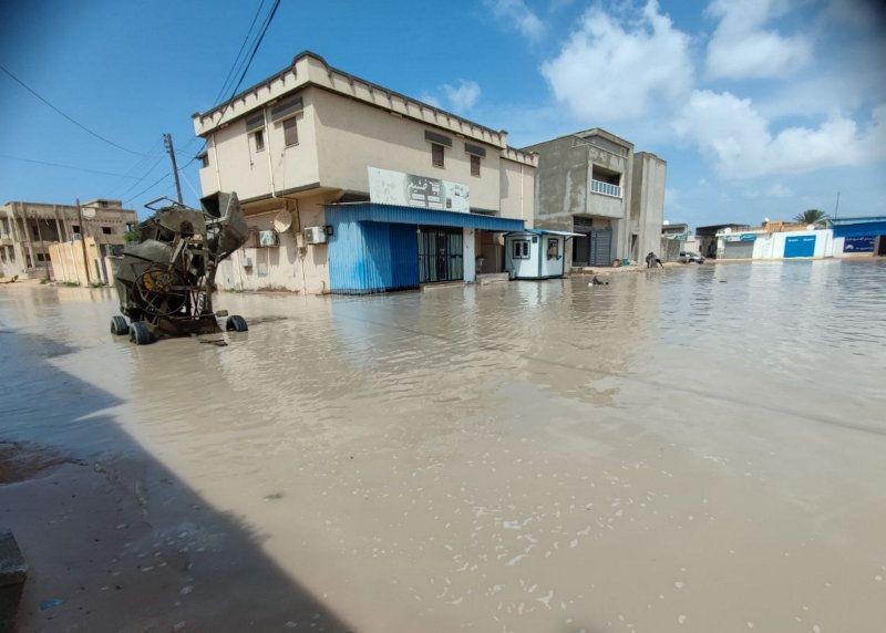 Sel felaketi yaşayan Libya'daki Derne kentinde 245 ceset bulundu - Resim: 4