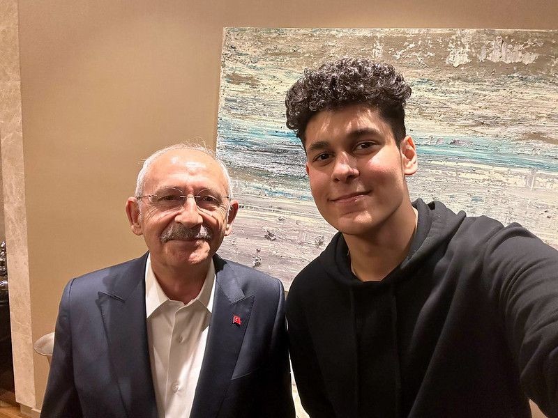 CHP Genel Başkanı Kemal Kılıçdaroğlu, kendisini 'Aday olma' diyerek protesto eden genç ile görüştü! - Resim: 7