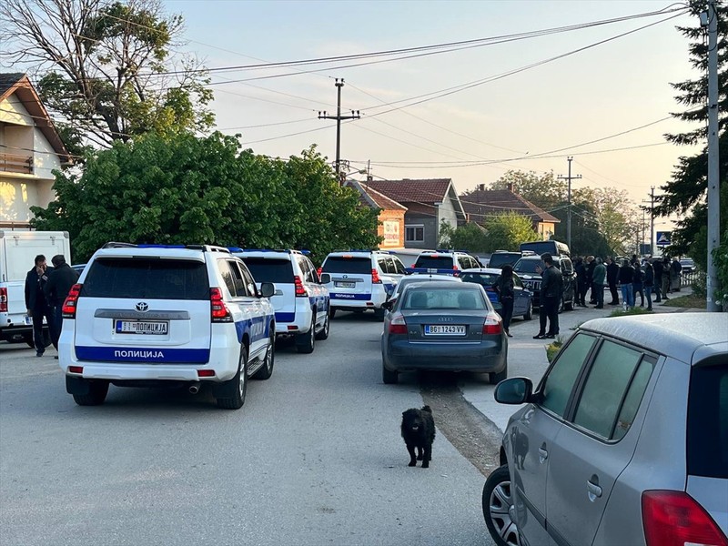 Sırbistan Belgrad'da bir silahlı saldırı daha! 2 günde 17 kişi öldü - Resim : 1