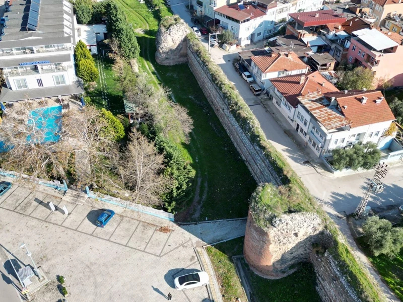 Papa ziyaretinin ertesi günü: Sit alanındaki arsa 5,5 milyon TL’ye satışta - Resim: 4