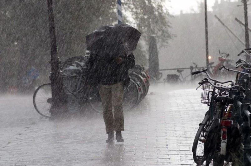 İstanbul'da fırtına bekleniyor! Meteoroloji Genel Müdürlüğü'nden 28 kente sarı ve turuncu kodlu uyarı - Resim: 2