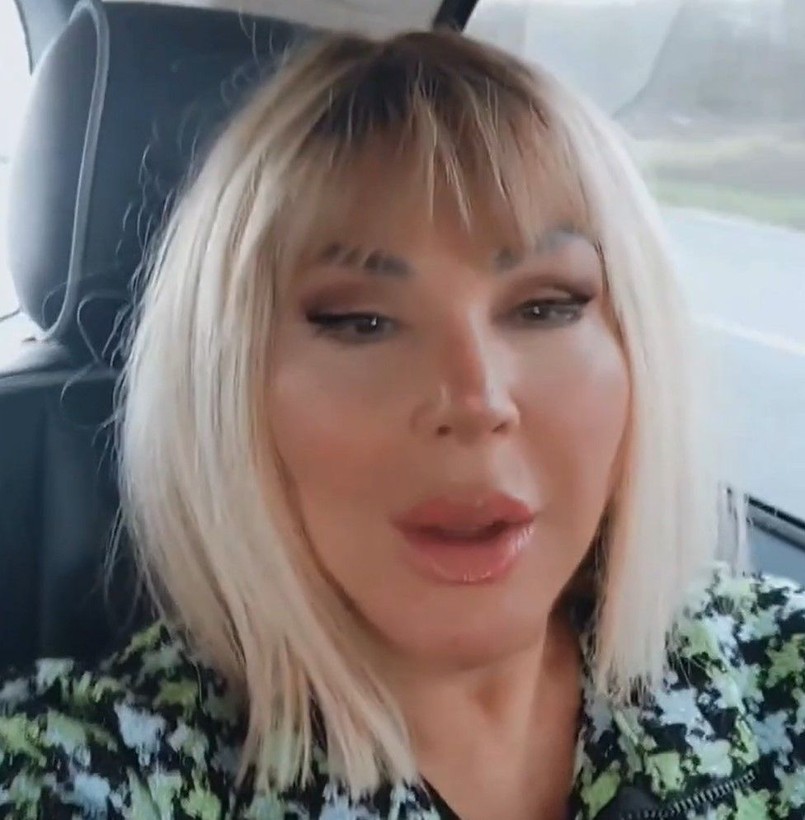 Geçirdiği operasyonlarla bambaşka birine dönüşen Safiye Soyman'a bir bakın! Son halini görenler gözlerine inanamadı! "Bu gerçekten Safiye Soyman mı?" - Resim: 18
