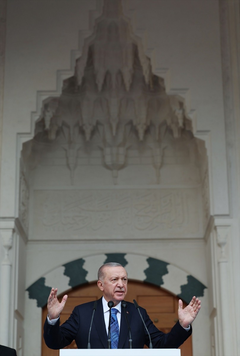 Cumhurbaşkanı Erdoğan Tiran'da Namazgah Cami açılışında konuştu: Arnavutluk ile dayanışma içindeyiz - Resim : 2