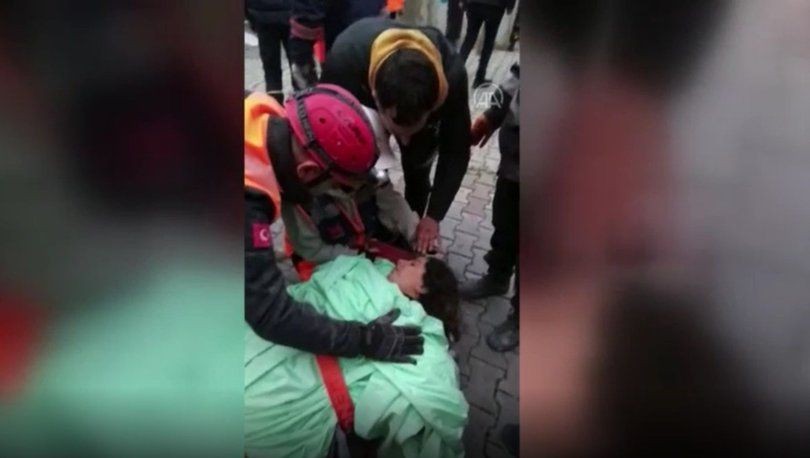 Depremin vurduğu 10 ilde arama kurtarma çalışmaları devam ederken sevindiren haberler geliyor - Resim: 16