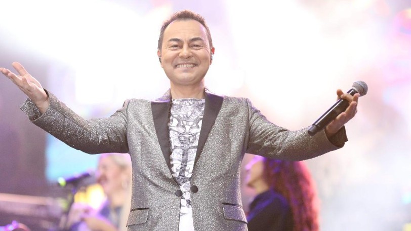 Serdar Ortaç'ın eski eşine yaptığı gönderme magazinin gündemine oturdu! İşte ünlü oyuncudan kahkahalara boğan o gönderme... - Resim: 5