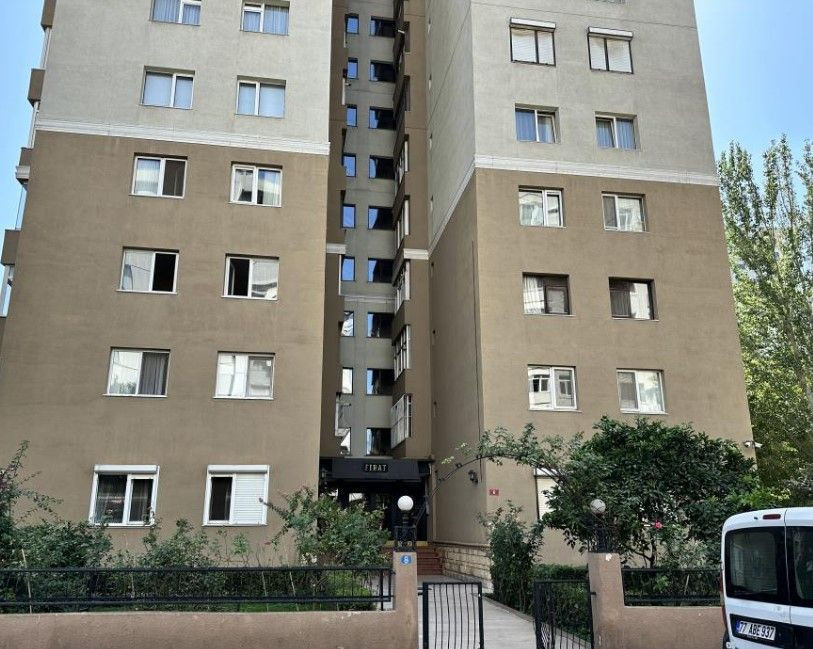 Kadıköy'de müzisyenin sır ölümü! Çınar Ersanlı evinde elleri, ayakları ve ağzı bağlı ölü bulundu: Komşusu o günü anlattı - Resim: 2