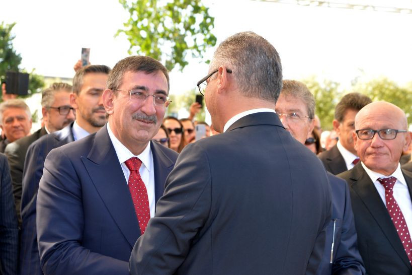 KKTC'de Cumhurbaşkanı Erhürman görevi devraldı! Cevdet Yılmaz da oradaydı - Resim : 1