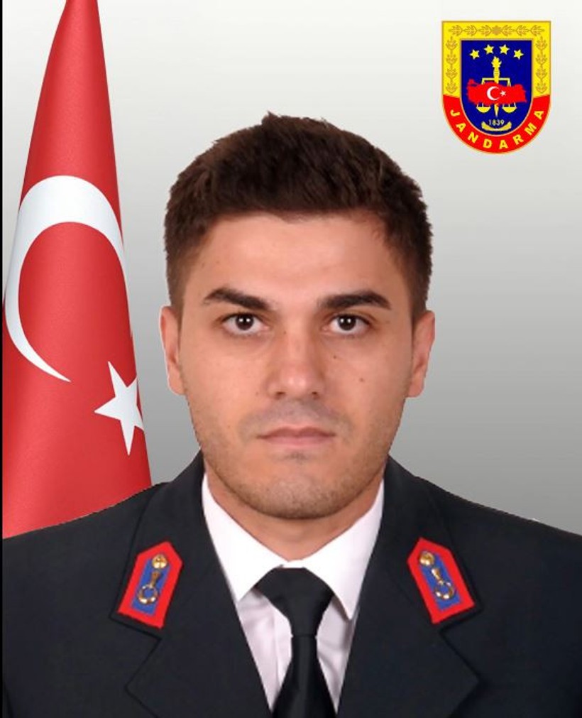 Ankara'da suçluyu kovaladığı sırada kaza geçiren jandarma astsubay şehit oldu - Resim : 1