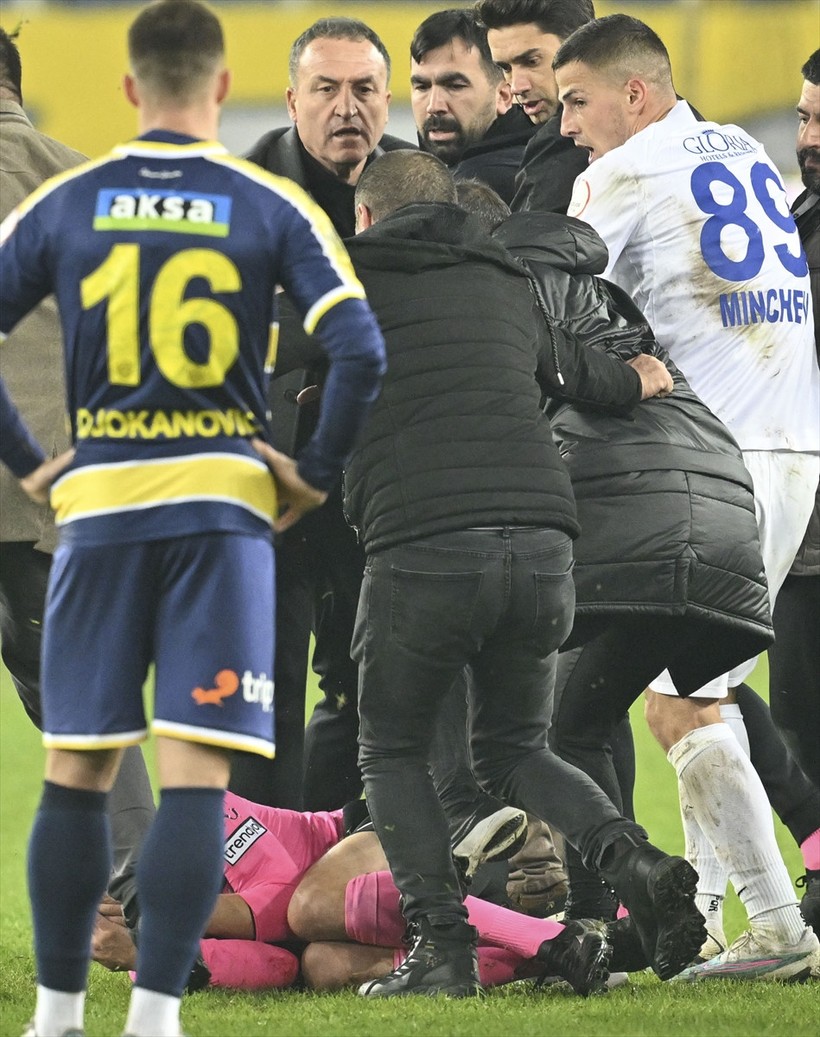 MKE Ankaragücü Kulübü Başkanı Faruk Koca görevinden istifa etti - Resim : 2