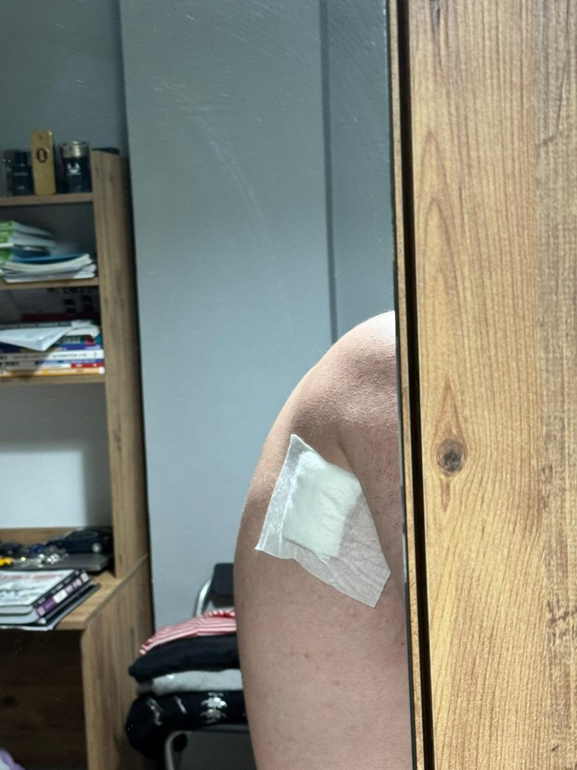 Sınıfta bıçaklı dehşet: Öğrenciye saldırı anı kamerada - Resim : 2