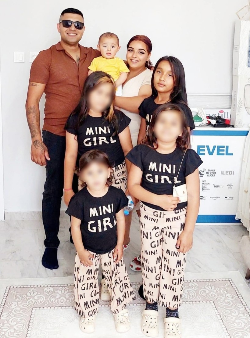 Kazadan iki gün önce “Bizi ölüm ayırır” demişti: Ailesini kaybetti, kendisi sağ kaldı - Resim : 1