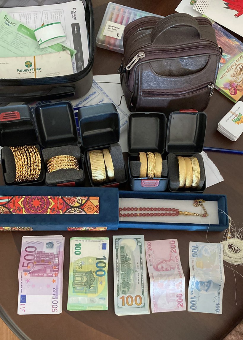 Adana merkezli 9 ilde dev operasyon: Göstermelik fabrika ile yabancı yatırımcıları 150 milyon TL dolandırdılar - Resim : 6