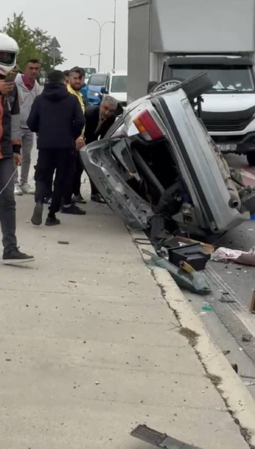 Beylikdüzü'nde zincirleme kaza: 4 yaralı - Resim : 1