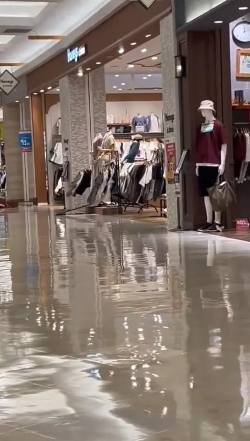 Japonya'da peş peşe 2 büyük deprem! Tsunami uyarısı yapıldı - Resim : 1