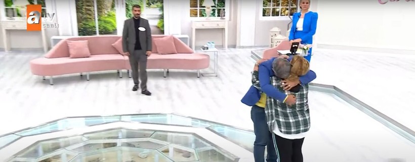 Esra Erol'da 35 yıllık hasret son buldu! Bu kavuşma stüdyodaki herkesi ağlattı - Resim: 5