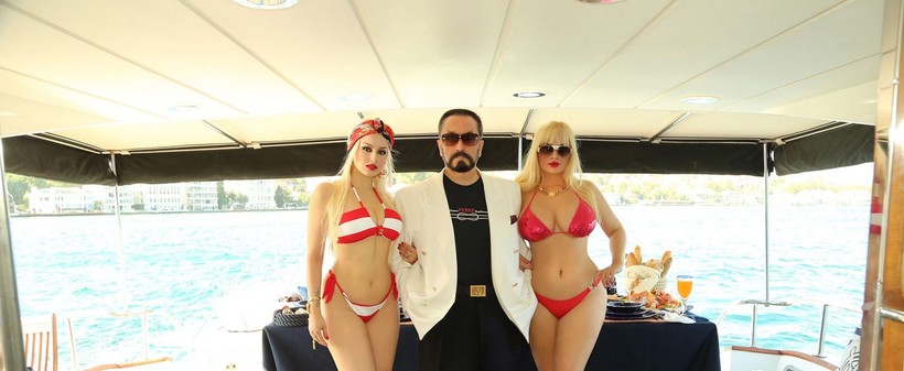 Adnan Oktar ve 'Kedicikler' paket olmuştu! Gözaltı sırasında çekilen görüntüler paylaşıldı - Resim: 9