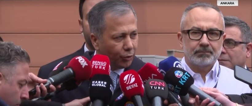 Son Dakika: Cumhurbaşkanı Erdoğan saldırıya uğrayan hakem Halil Umut Meler'i aradı! İçişleri Bakanı Ali Yerlikaya'dan ziyaret - Resim : 4