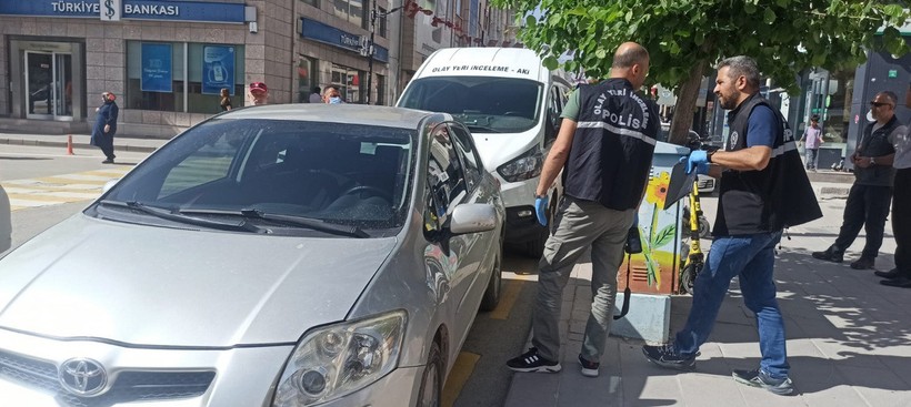 Çaldığı otomobilin yakıtı bitince, çalışır durumdaki başka otomobili çaldı - Resim : 2