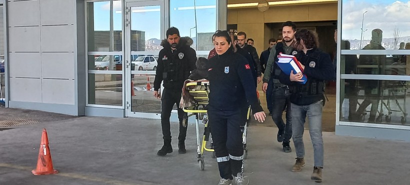 Ankara'da polisten kaçarken yaralanan firari hükümlü tedavisinin ardından cezaevine gönderildi - Resim : 1