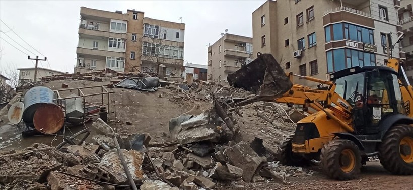 Büyükçekmece Belediye Başkanı Hasan Akgün resmen duyurdu: 2004’e kadar olan ne kadar bina varsa hepsini yıkıyoruz - Resim: 5