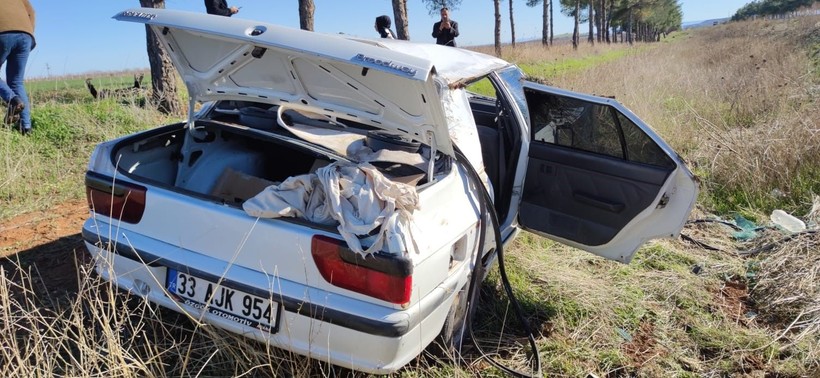 Şanlıurfa’da otomobil devrilmesi sonucu 3 kişi yaralandı - Resim: 2