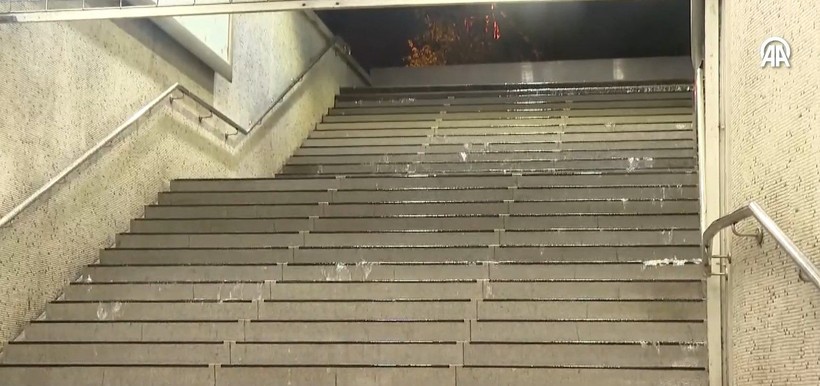 Başkent'i sağanak vurdu! Metroyu su bastı, merdivenler şelaleye döndü - Resim: 8