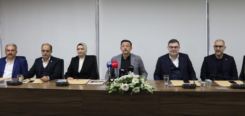 Hamza Dağ: İzmir için elimi değil, gövdemi ortaya koyuyorum - Resim : 1