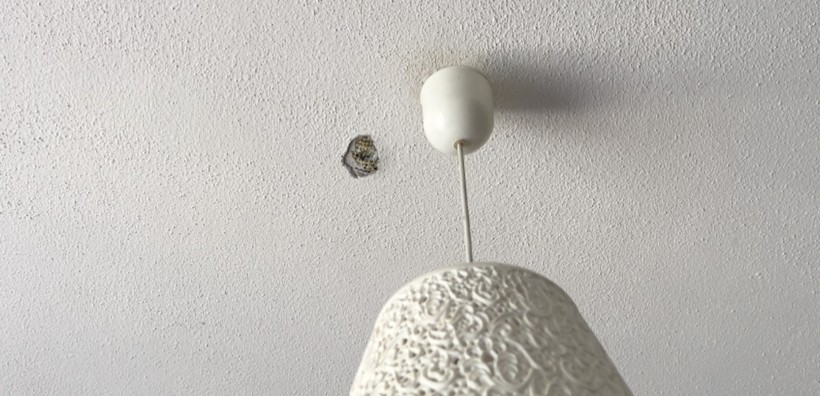 Husumetli olduğu kardeşinin evini hilti ile deldi - Resim : 2