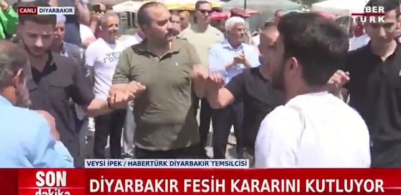 PKK'nın kendini fesih kararı Diyarbakır'da halaylarla kutlandı - Resim: 7