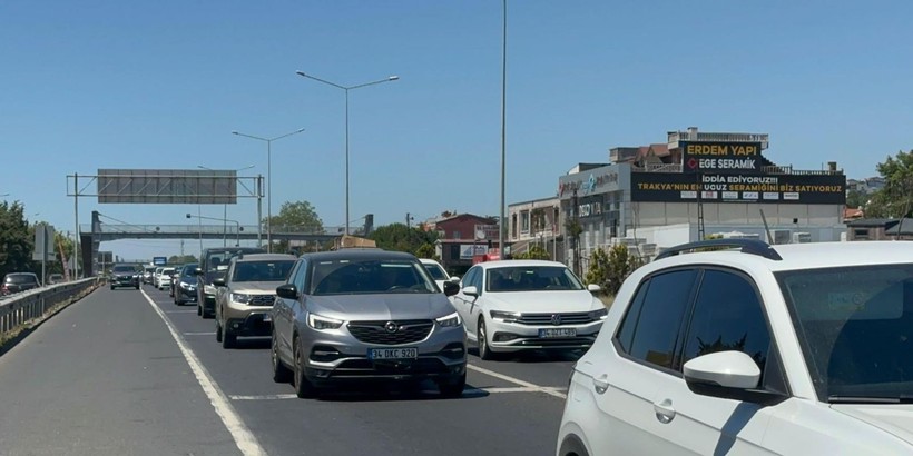 Tatilciler dönüş yolunda! Bodrum ve İstanbul'da trafik kilitlendi - Resim: 4