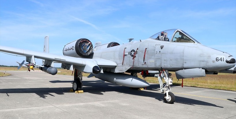 NATO, tarihinin en büyük hava tatbikatı Air Defender 2023'e hazır: Türk Hava Kuvvetlerine ait F-16 uçaklarına ve personeline ilgi çoktu - Resim: 45