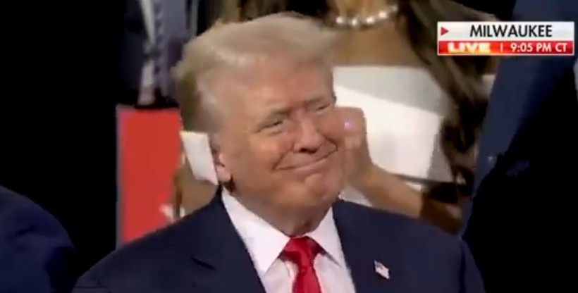 Donald Trump, suikast girişiminin ardından ilk kez halk karşısına çıktı - Resim: 8