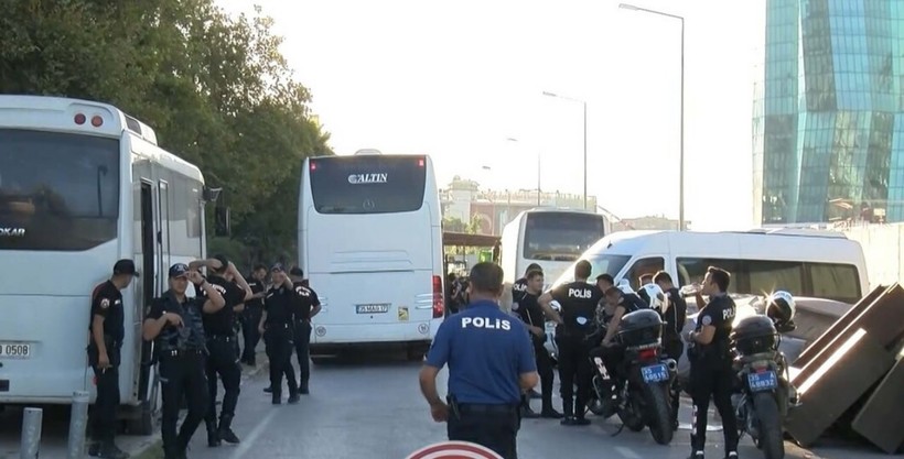 İzmir'de yolsuzluk soruşturması: Tunç Soyer dahil 137 gözaltı! 99 kişiye tutuklama talebi - Resim : 1