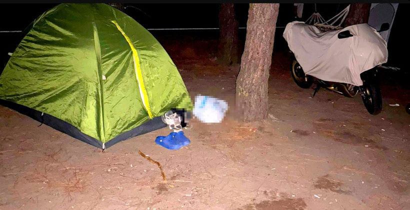 Yüzlerce kadın boşanma aşamasındaki kocasının katlettiği Sinem için 'ışıklı' yürüyüş düzenledi - Resim : 1